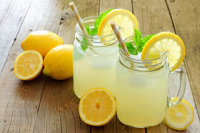 Handgemachte Limonade ohne Zucker